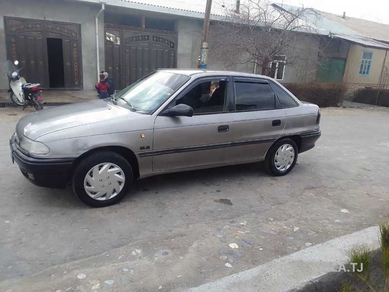 Opel Astra F,  1992