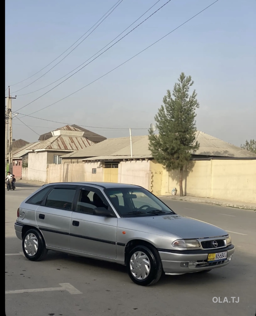 Opel Astra F,  1995