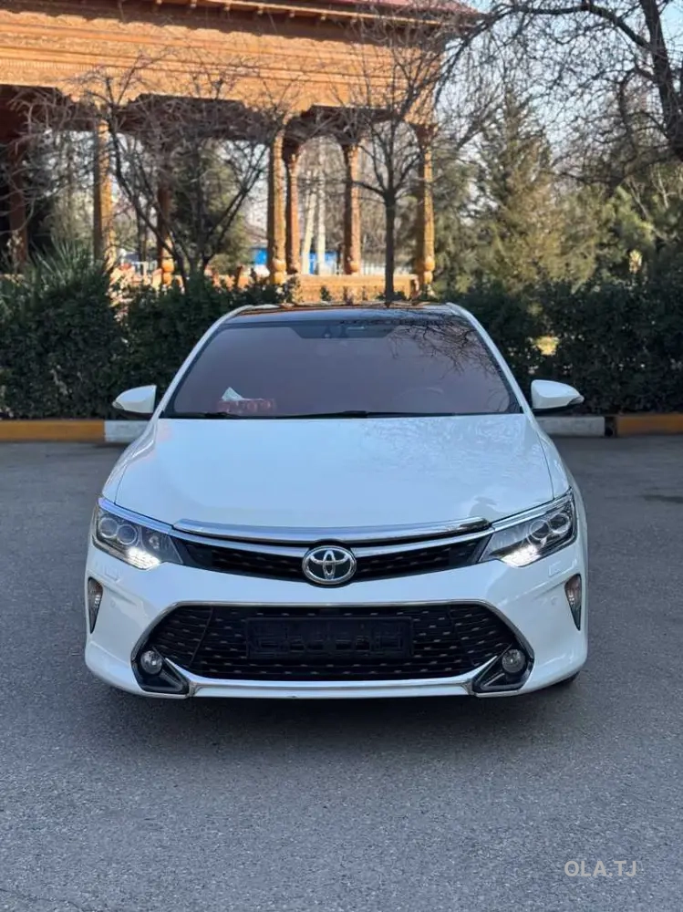Toyota Camry,  2015