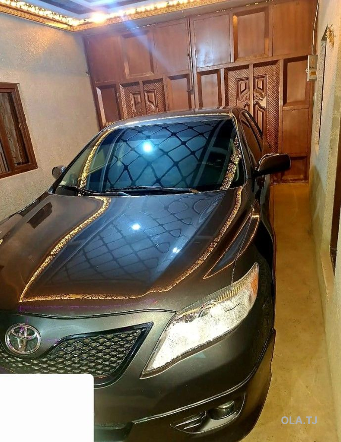 Toyota Camry,  2010