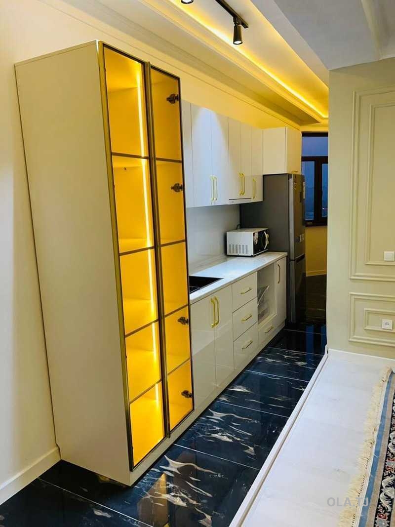 2 комнатная квартира, 10 этаж, 150 м²