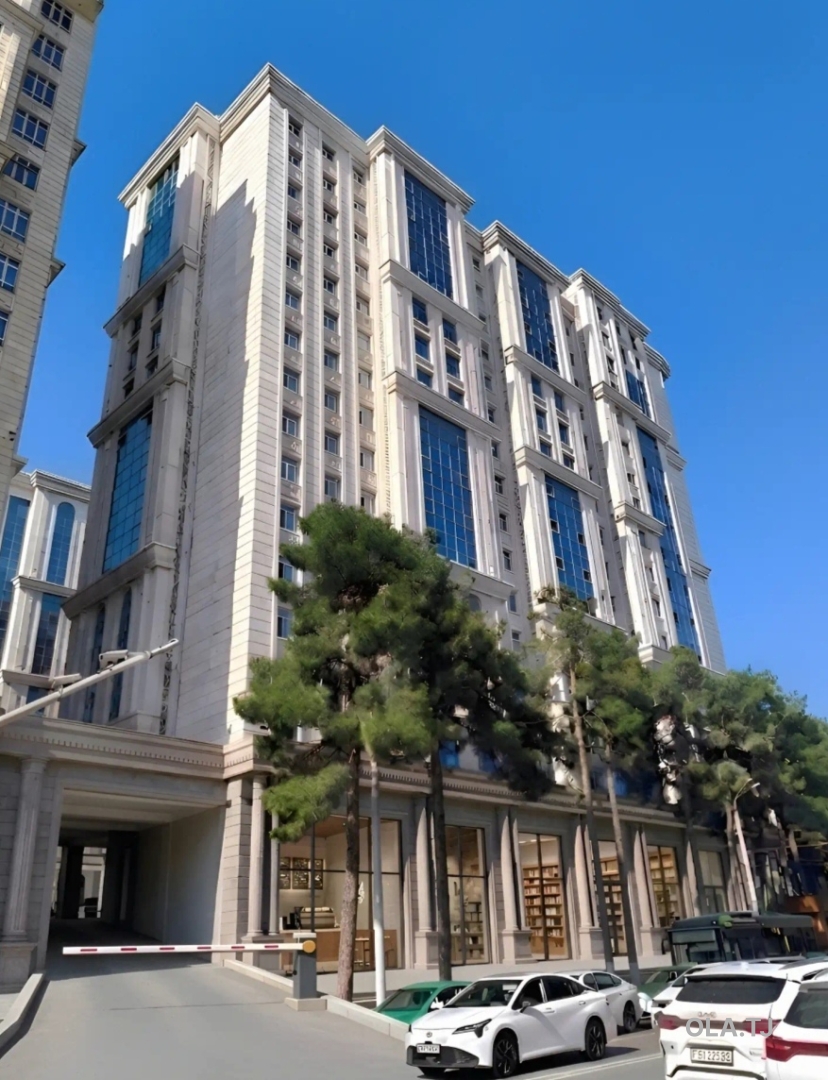 4 комнатная квартира, 12, 218 м²