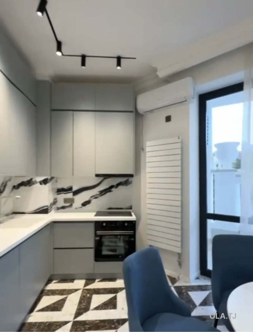 3 комнатная квартира, 5 этаж, 130 м²