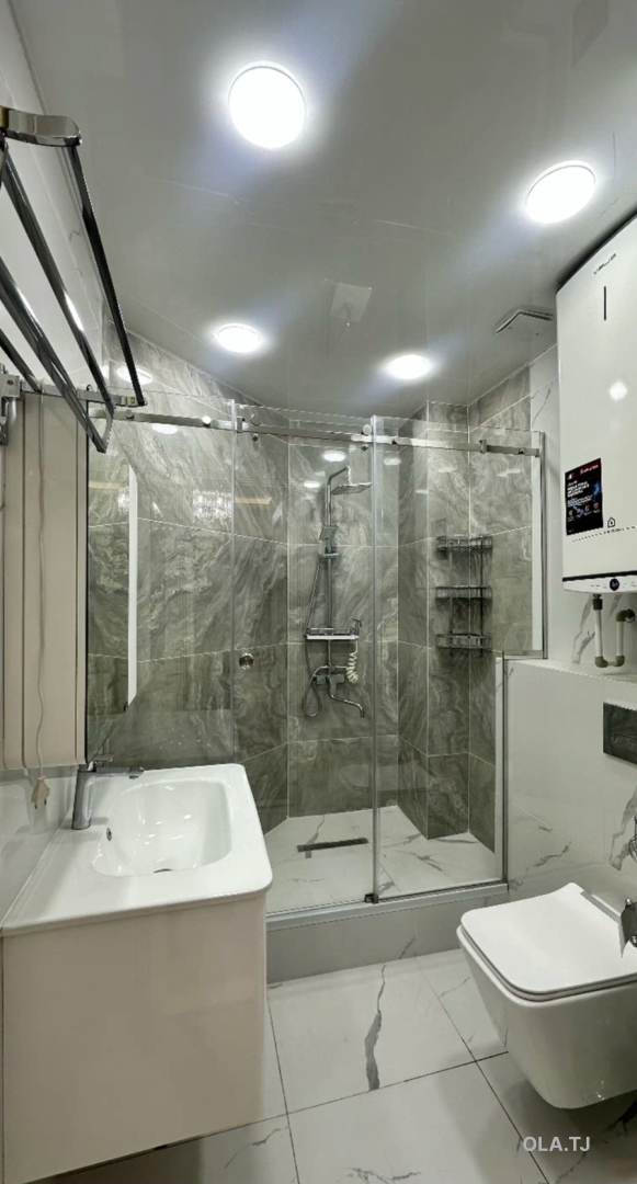 4 комнатная квартира, 5, 145 м²