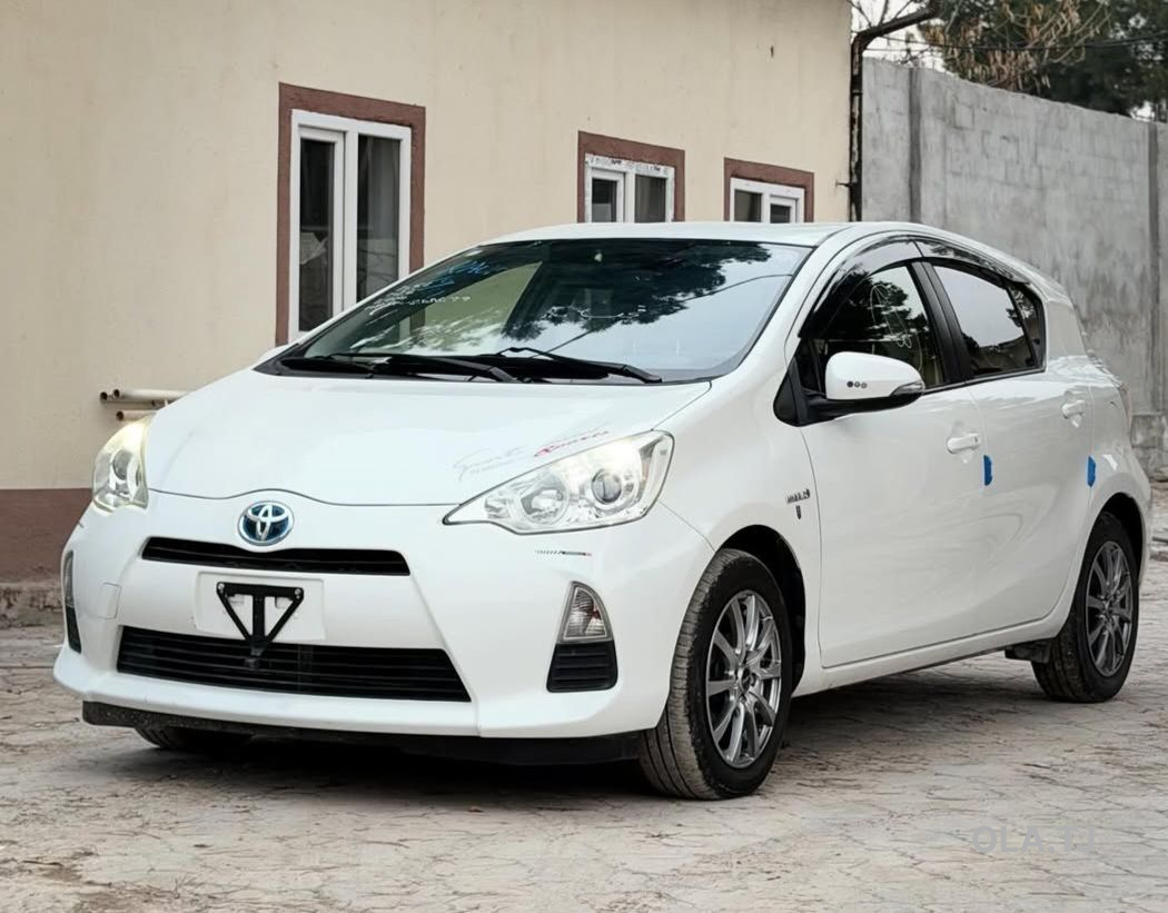 Toyota Aqua,  2014