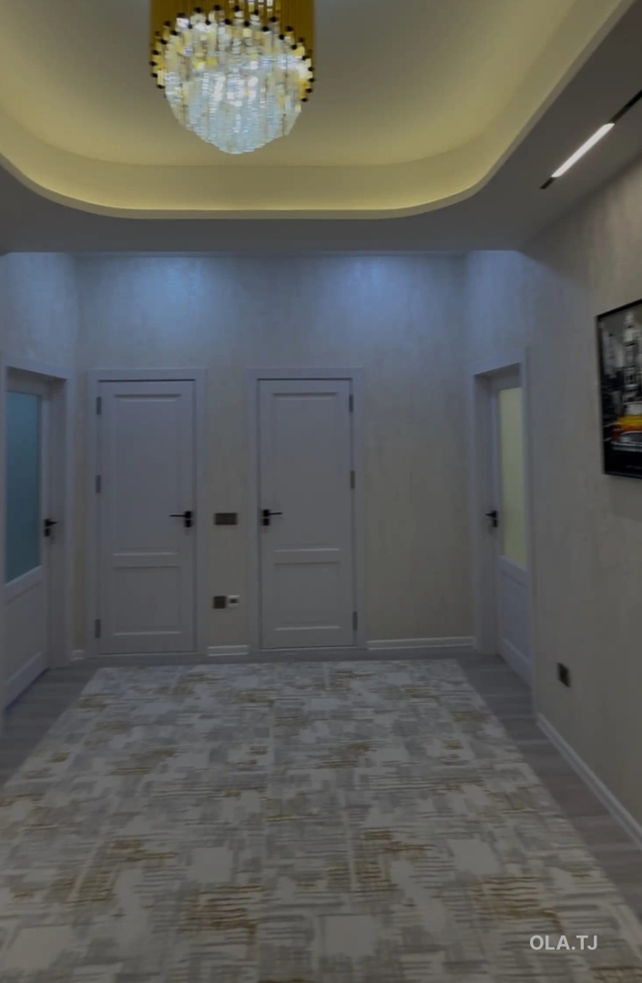 4 комнатная квартира, 8, 98 м²