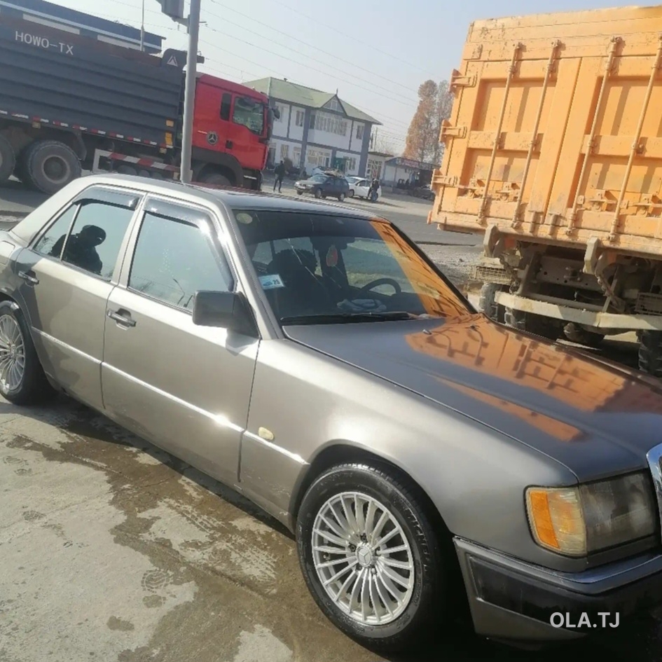 Mercedes-Benz W124,  1993