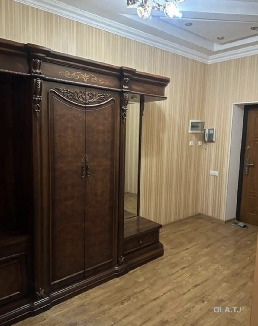 3 комнатная квартира, 8 этаж, 120 м²