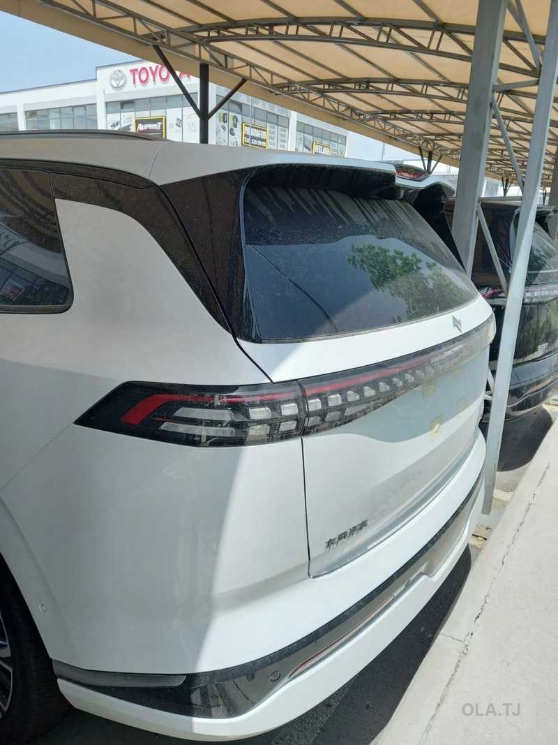 Dongfeng Aeolus L7,