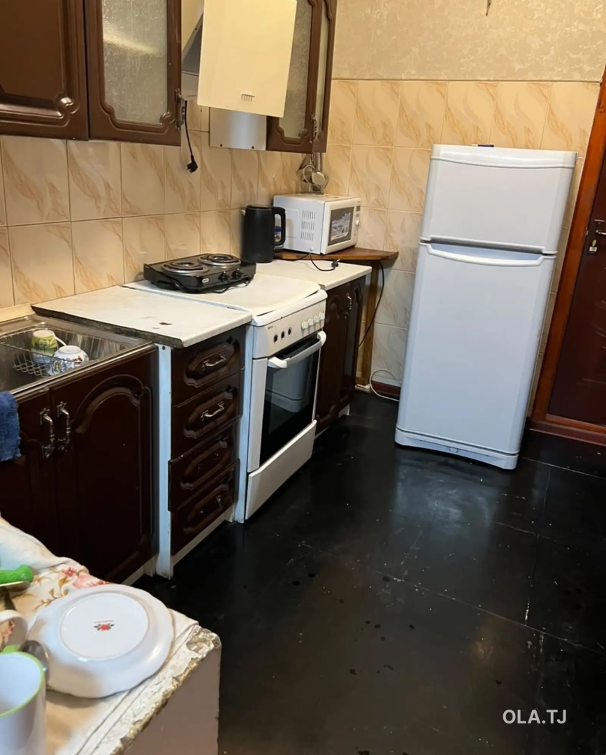 3 комнатная квартира, 2 этаж, 82 м²