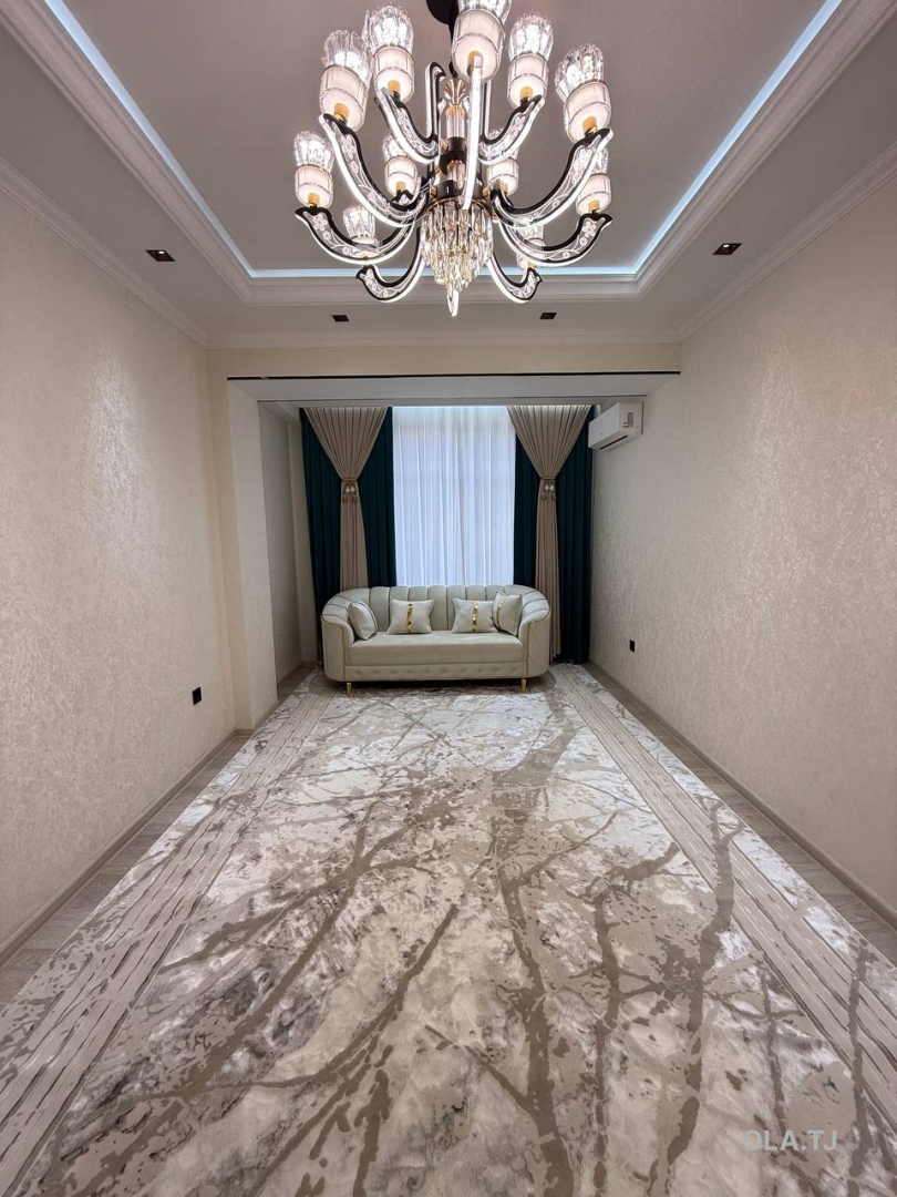 4 комнатная квартира, 15, 84 м²