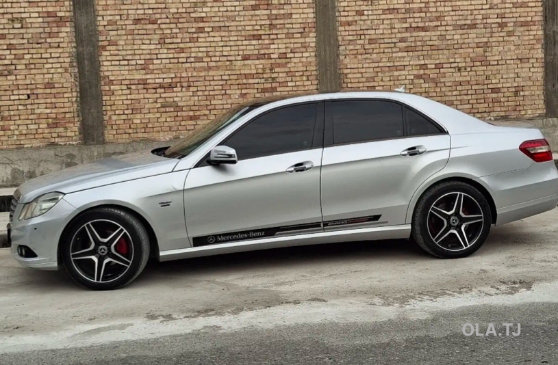 Mercedes-Benz E-Класс,  2010