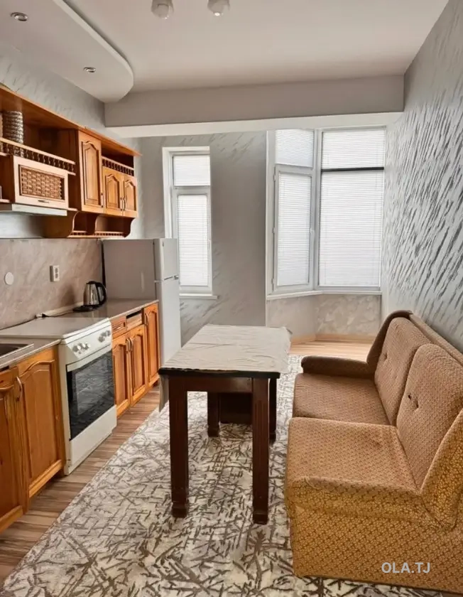 3 комнатная квартира, 2 этаж, 100 м²