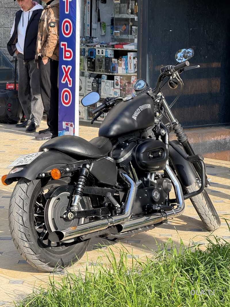 Мотоцикл Harley Davidson 883