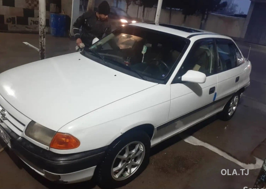 Opel Astra F,  1992
