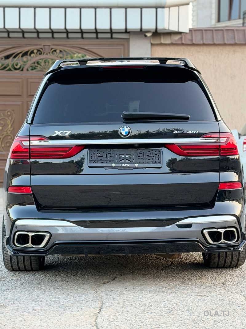 BMW X7,  2022