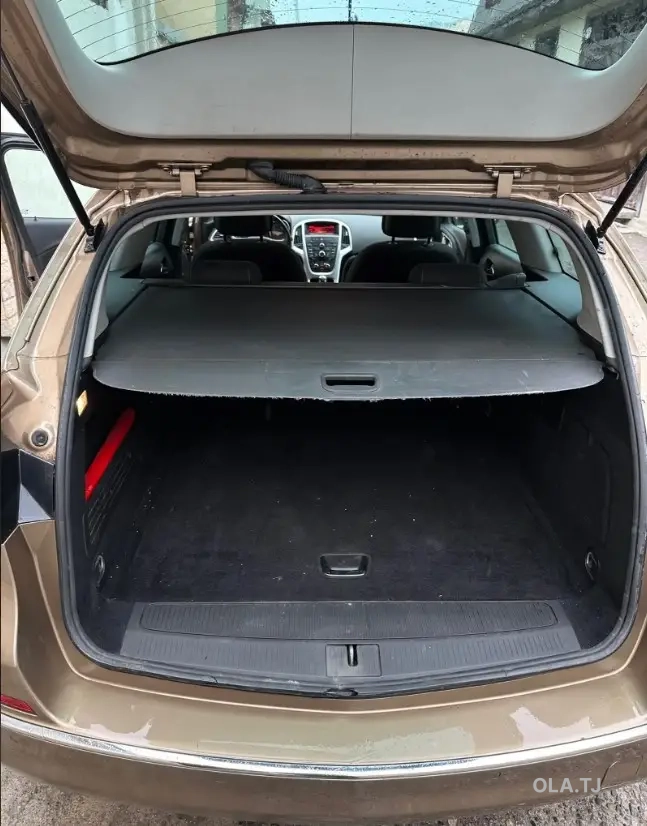 Opel Astra J,  2014