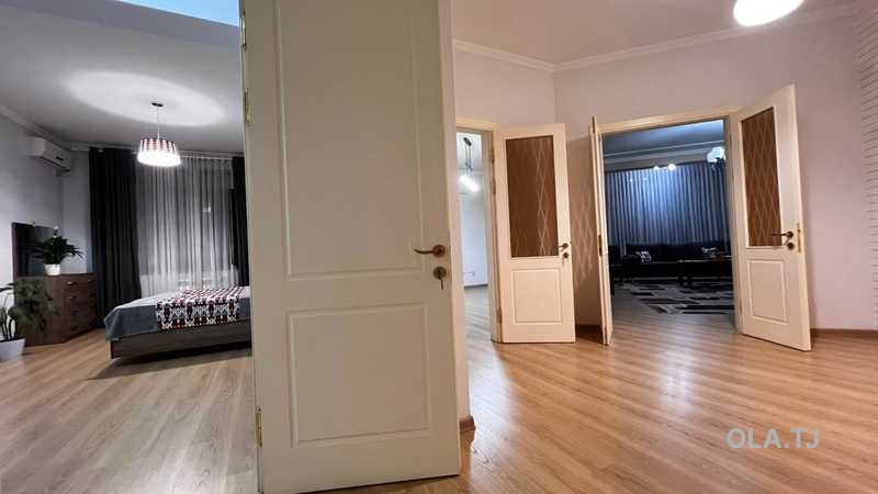 3 комнатная квартира, 4 этаж, 130 м²