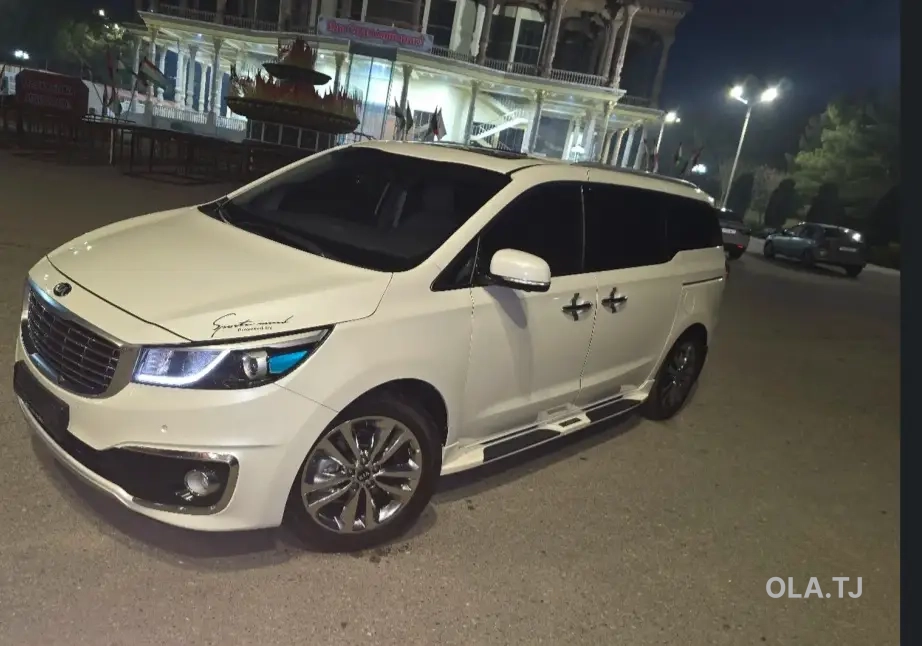 Kia Carnival,  2015
