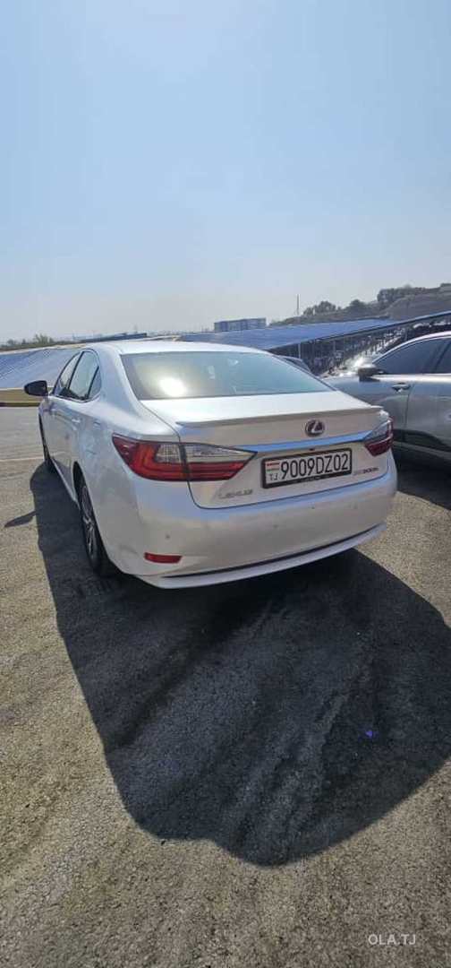 Lexus ES,  2016