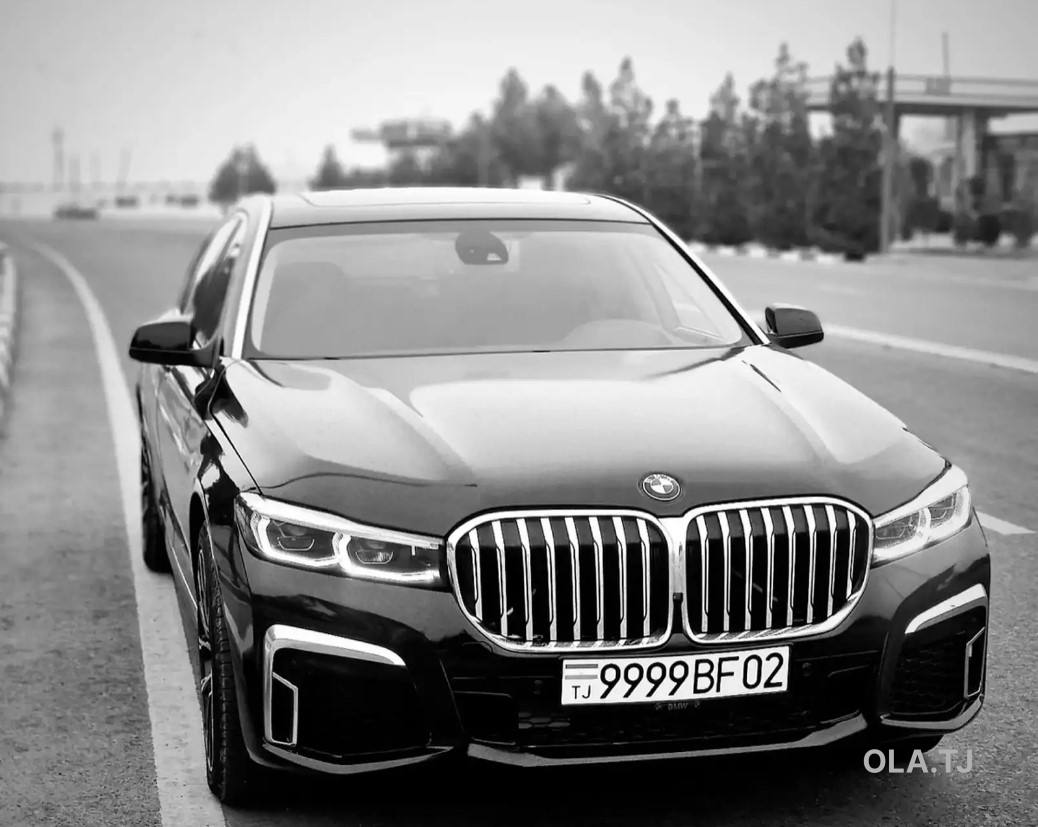 BMW 7 серия,  2012