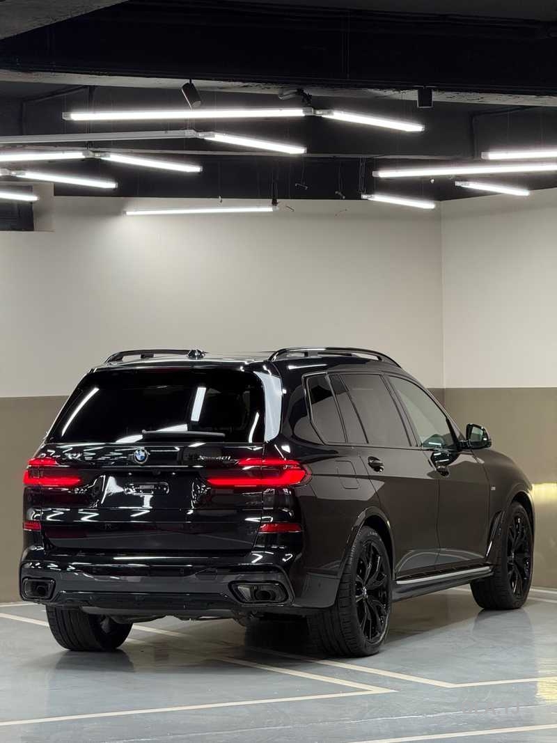 BMW X7,  2026