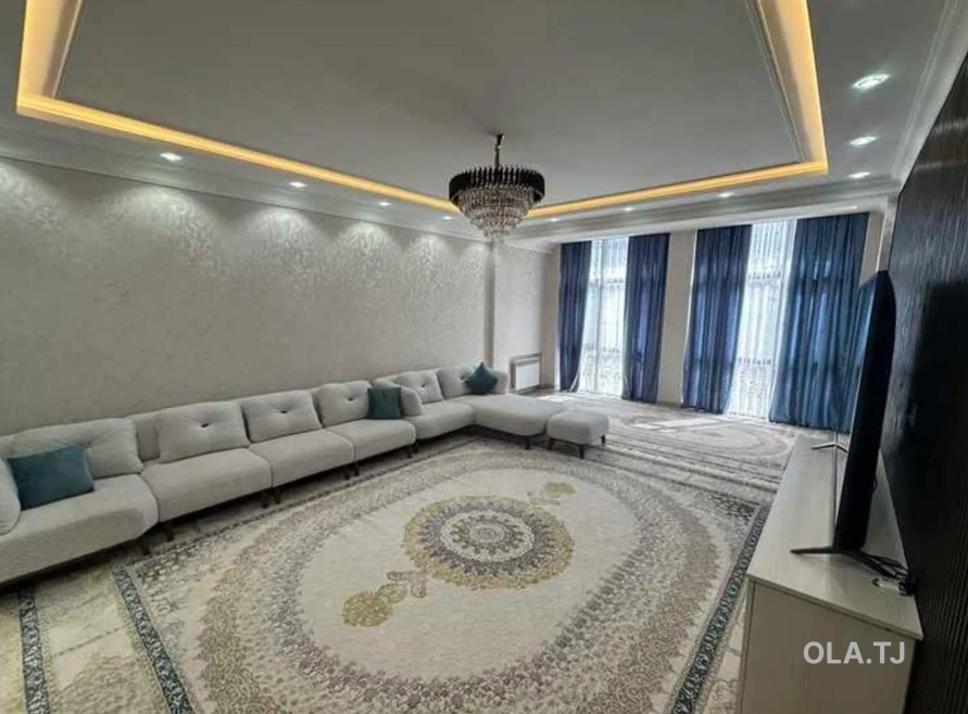 4 комнатная квартира, 14 этаж, 216 м²