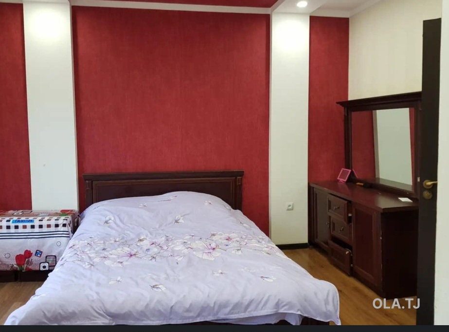 4 комнатная квартира, 4 этаж, 100 м²