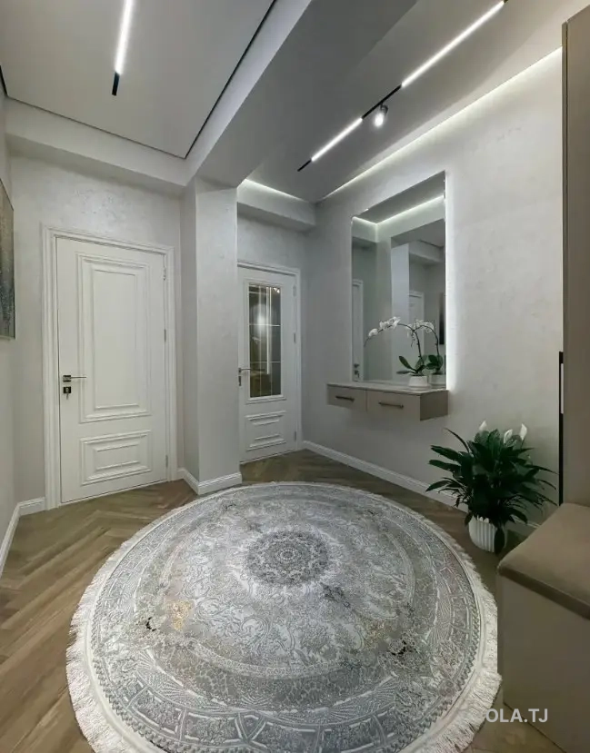 2 комнатная квартира,  этаж,