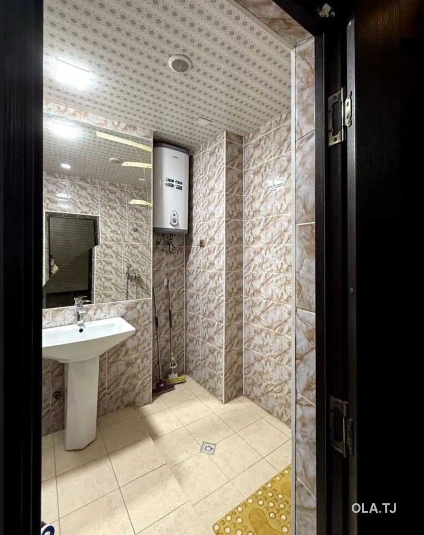 4 комнатная квартира, 2 этаж, 100 м²