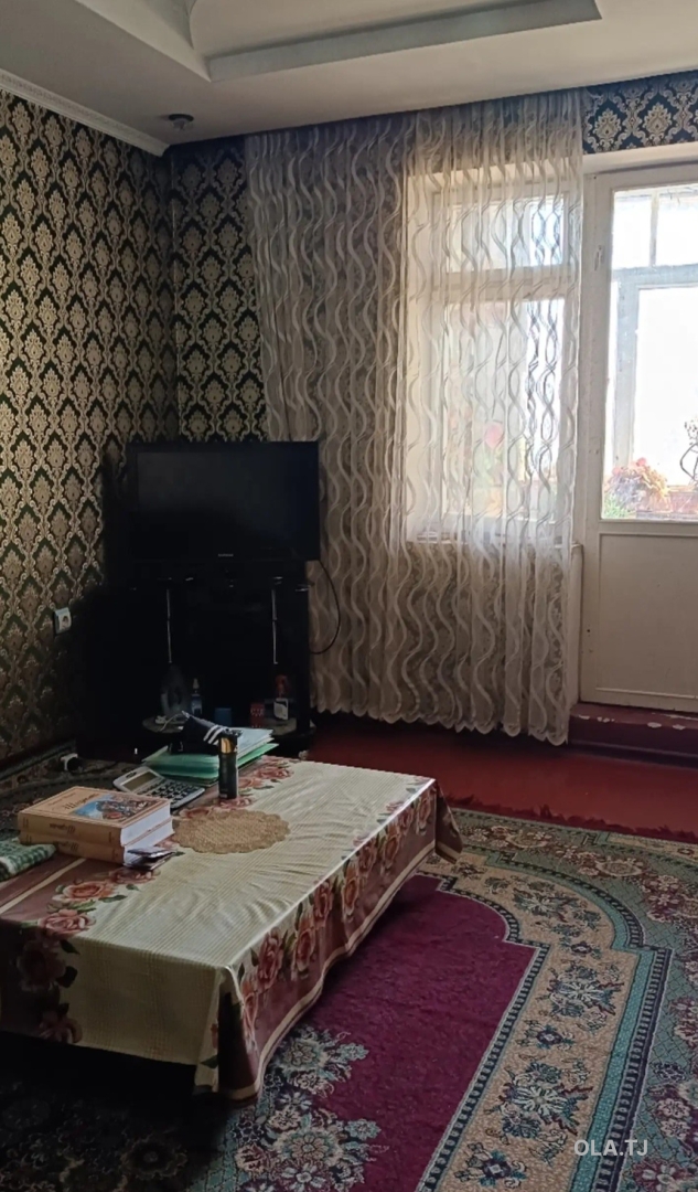 4 комнатная квартира, 3, 70 м²