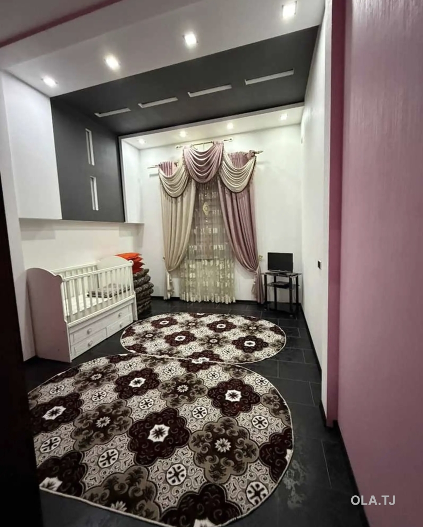 3 комнатная квартира, 1 этаж, 153 м²