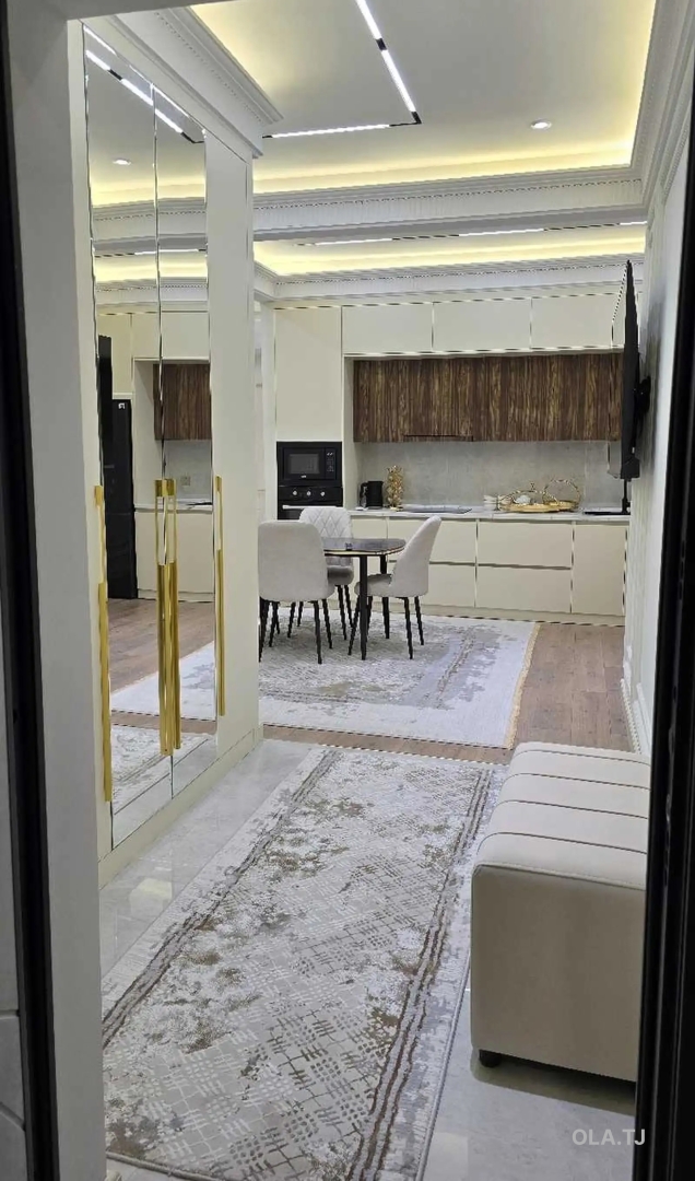 3 комнатная квартира, 18 этаж, 101 м²