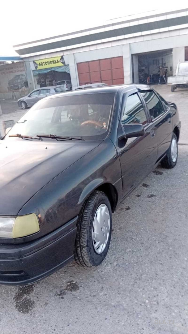 Opel Vectra A,  1994