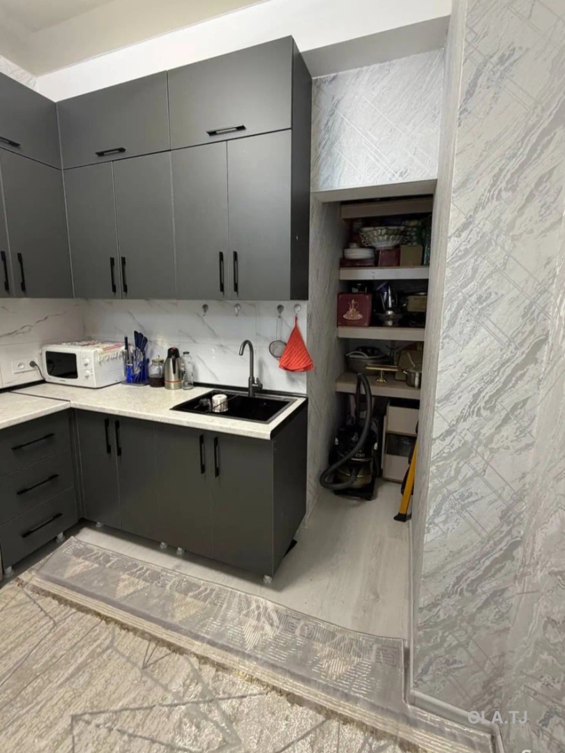 2 комнатная квартира, 8 этаж, 65 м²