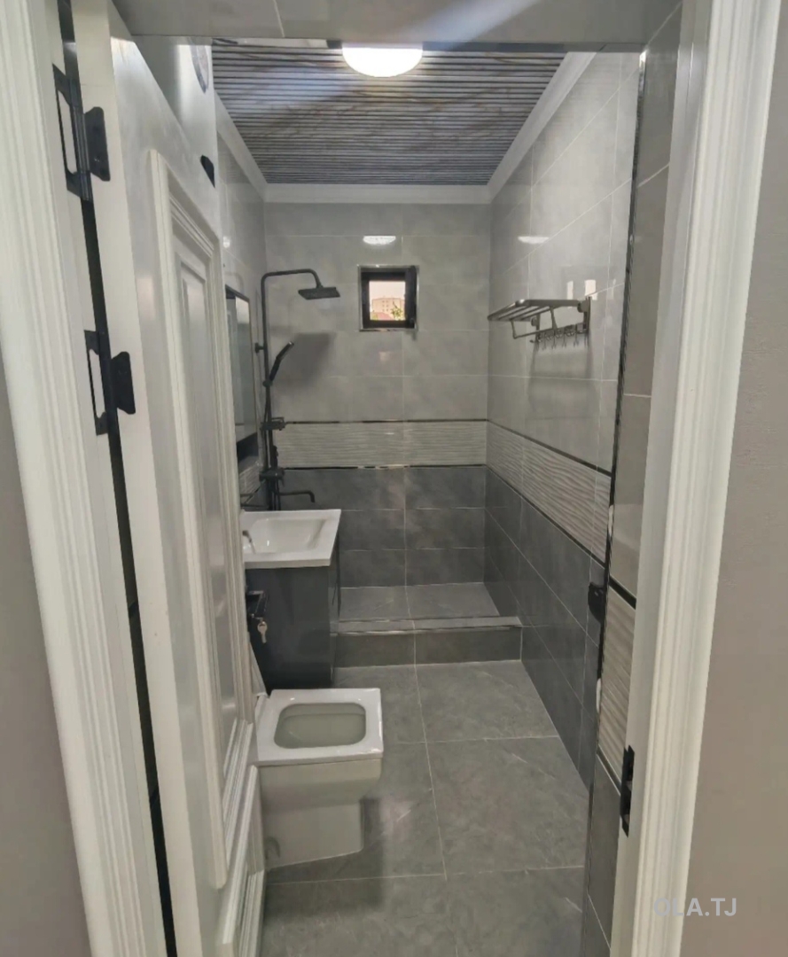 6 комнатная квартира, 2 этаж, 190 м²