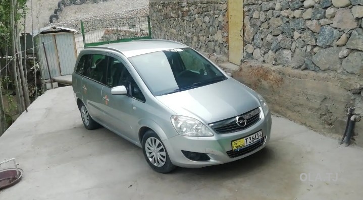 Opel Zafira,  2008