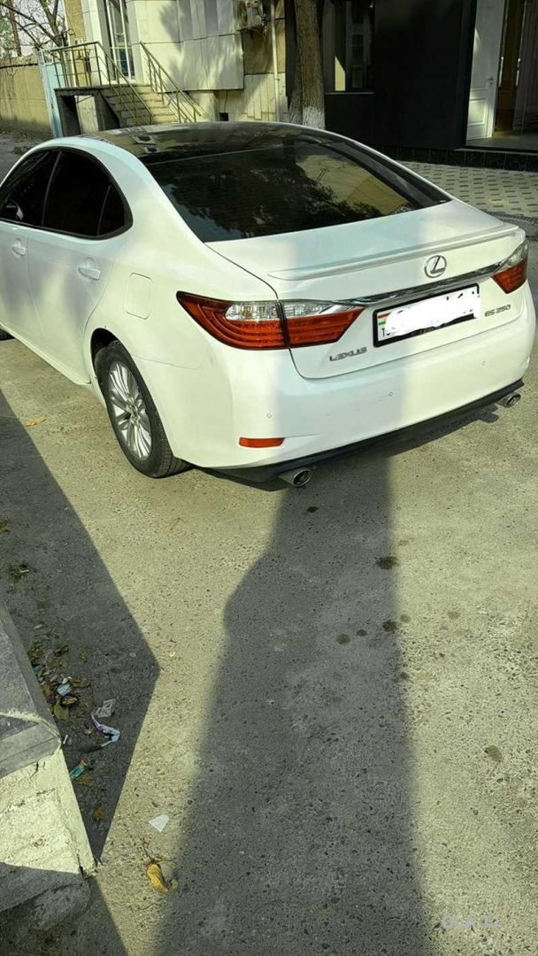 Lexus ES,  2014