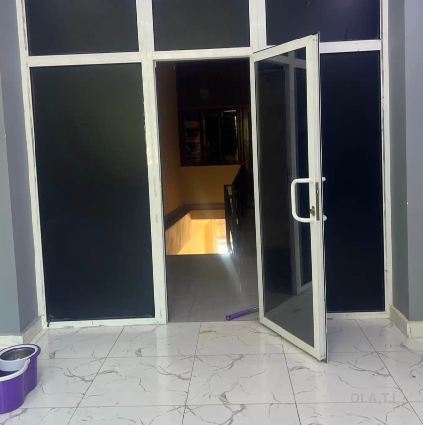 Офис в аренду, В бизнес-центре, 15 м²