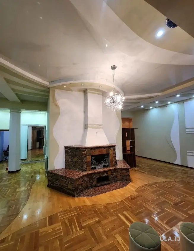 5 комнатная квартира, 5 этаж, 200 м²