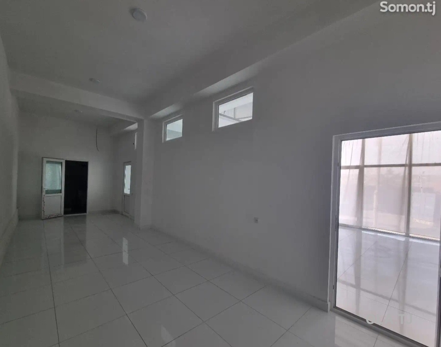Офис в аренду, В бизнес-центре, 130 м²