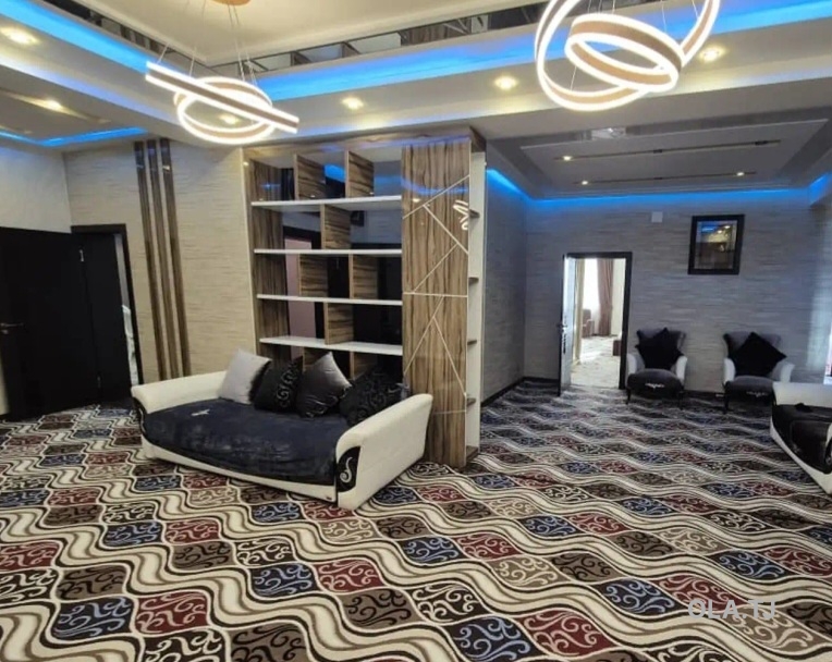 6 комнатная квартира, 4 этаж, 300 м²