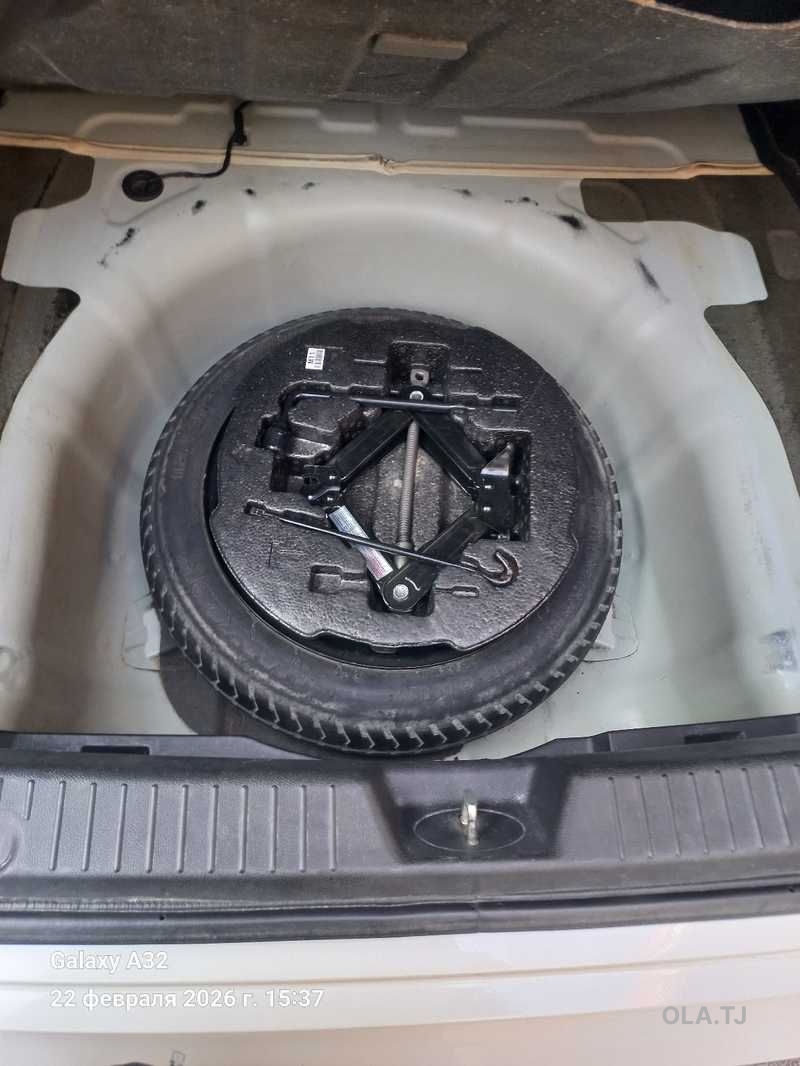 Hyundai Sonata,  2010