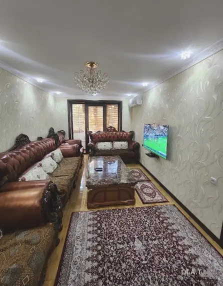 4 комнатная квартира, 2 этаж, 81 м²
