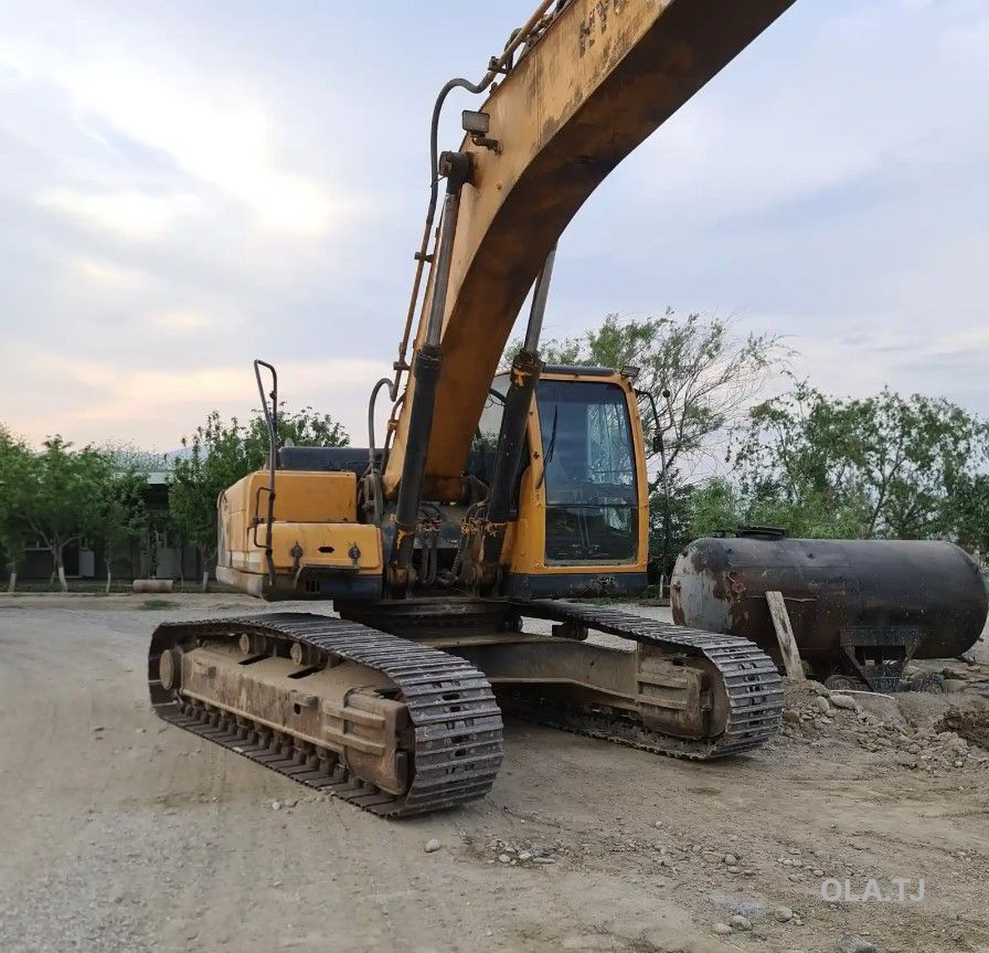Экскаватор Hyundai 300 Robex