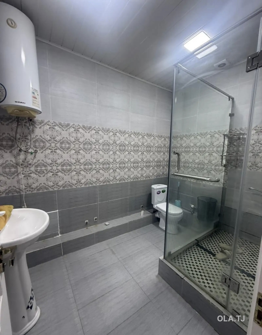 3 комнатная квартира, 16 этаж, 130 м²