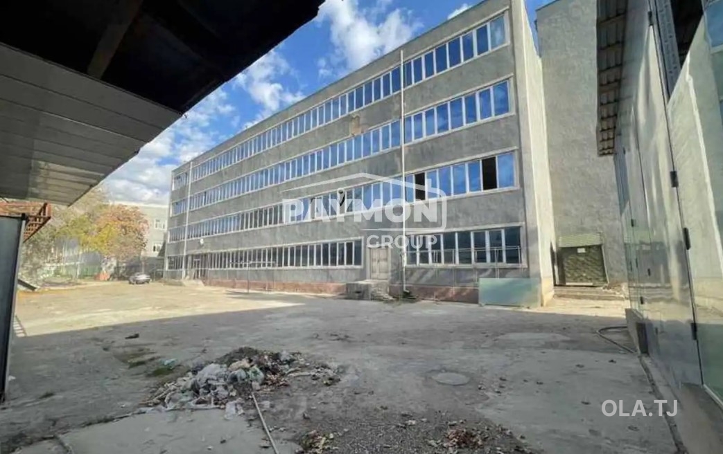 Помещение под свободное назначение, 1000м²
