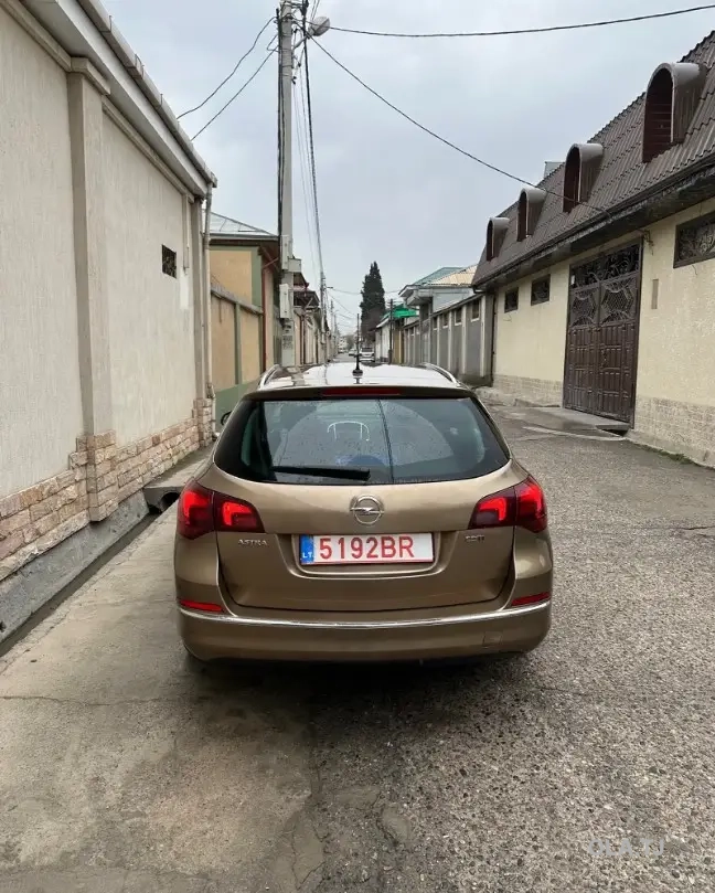 Opel Astra J,  2014