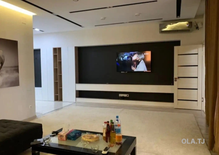 3 комнатная квартира, 9 этаж, 140 м²
