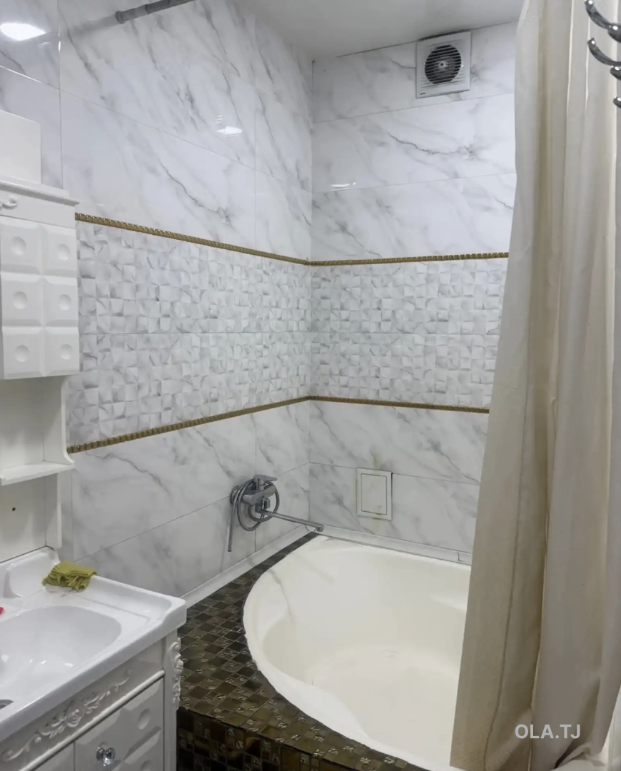 3 комнатная квартира, 10 этаж, 68 м²